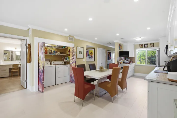 21_luxpro.media 9232 pecky cypress lane