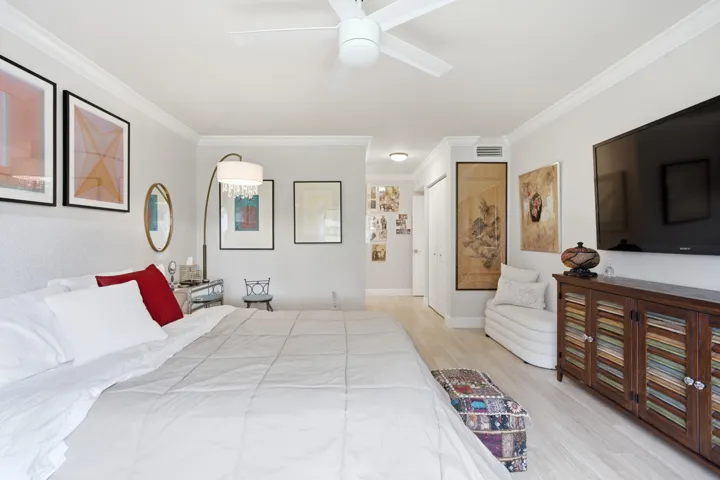 38_luxpro.media 9232 pecky cypress lane