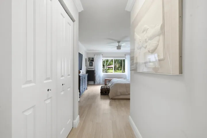 35_luxpro.media 9232 pecky cypress lane