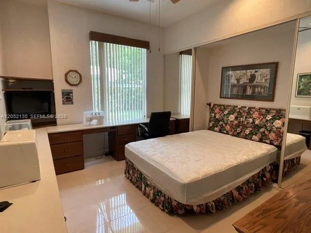 BEDROOM/DEN #3