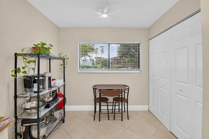 breakfast seating and pantry