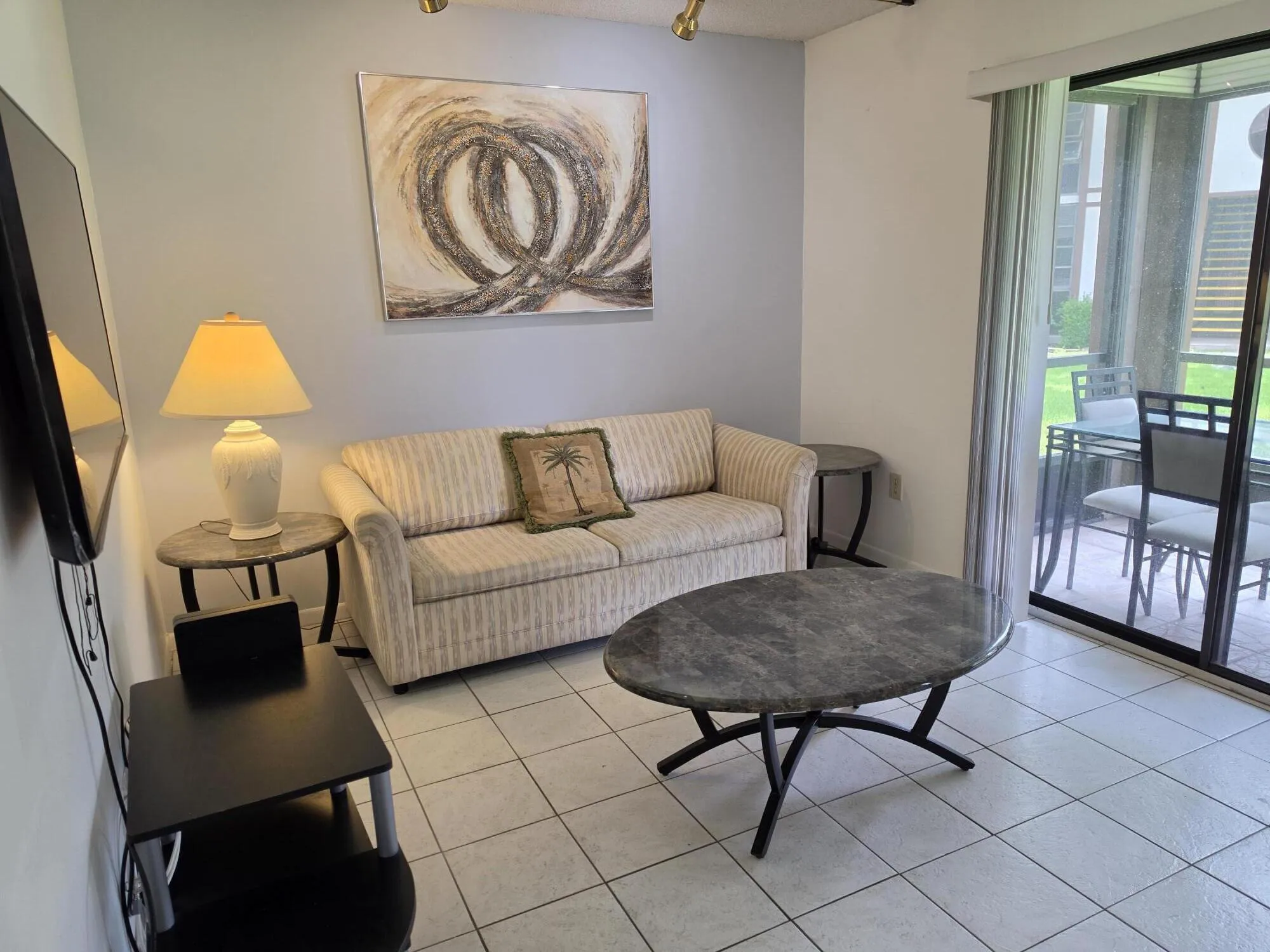 Den can also be used as a 3rd Bedroom