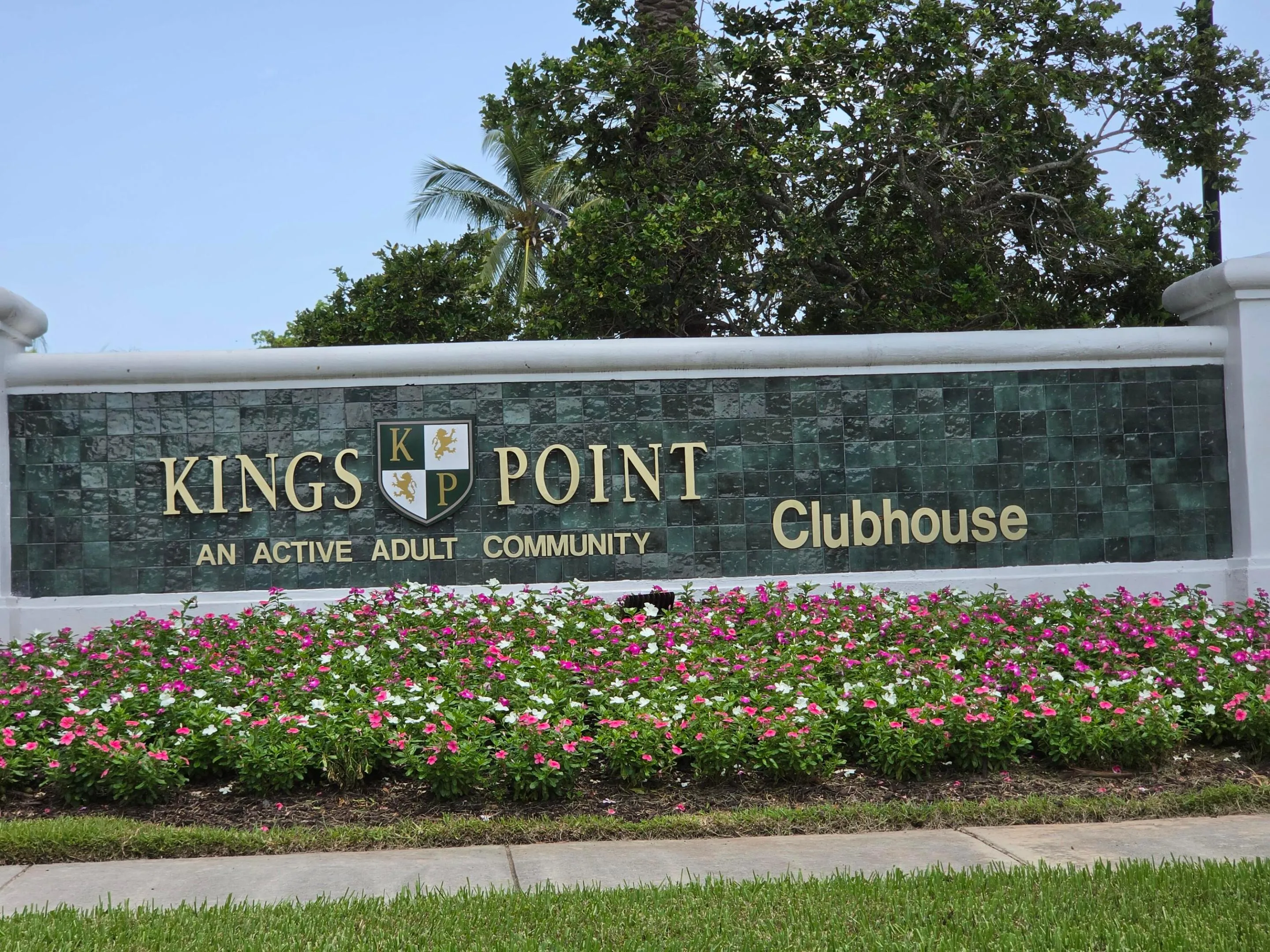 Entrance to Kings Point Clubhouse