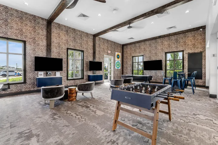 040-9362SerapisWay-PortStLucie-FL-34987-