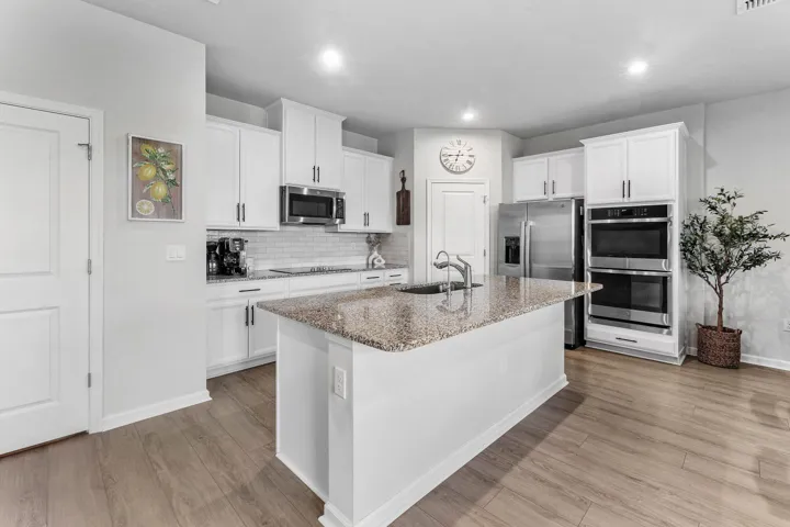 013-9362SerapisWay-PortStLucie-FL-34987-
