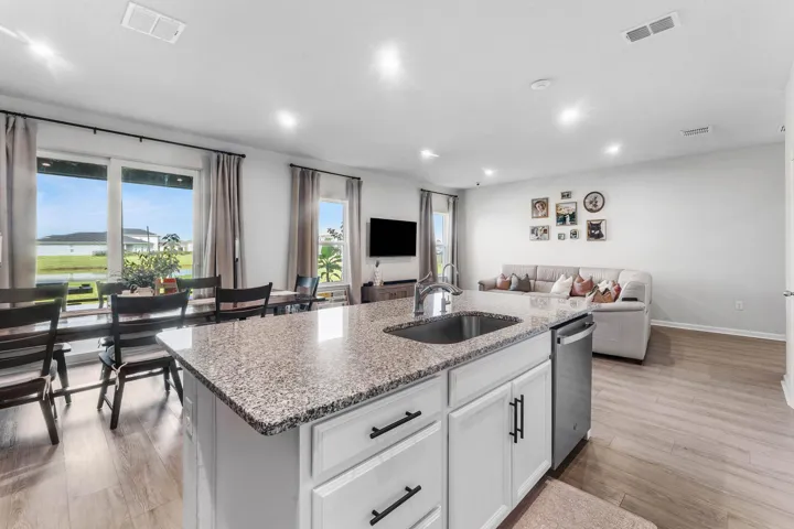 015-9362SerapisWay-PortStLucie-FL-34987-