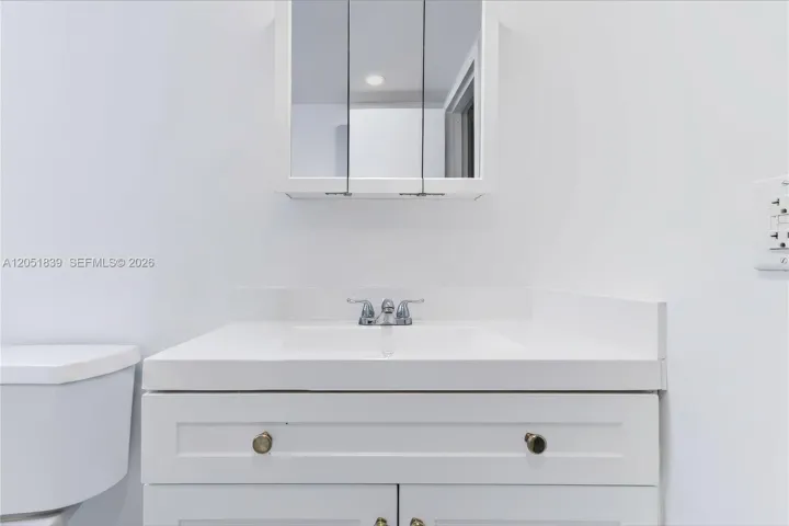 2nd Bathroom