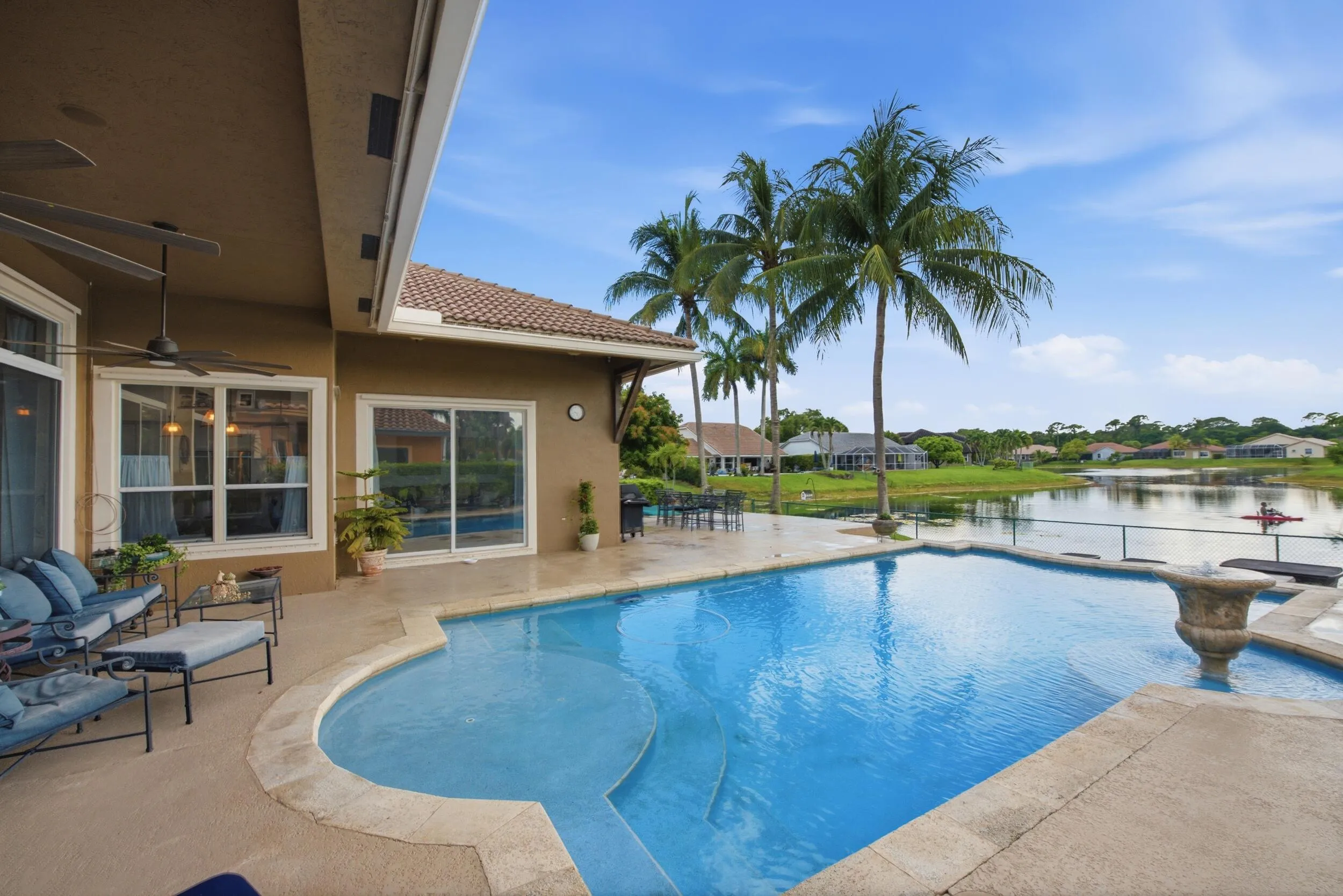 Pool - Lakeview