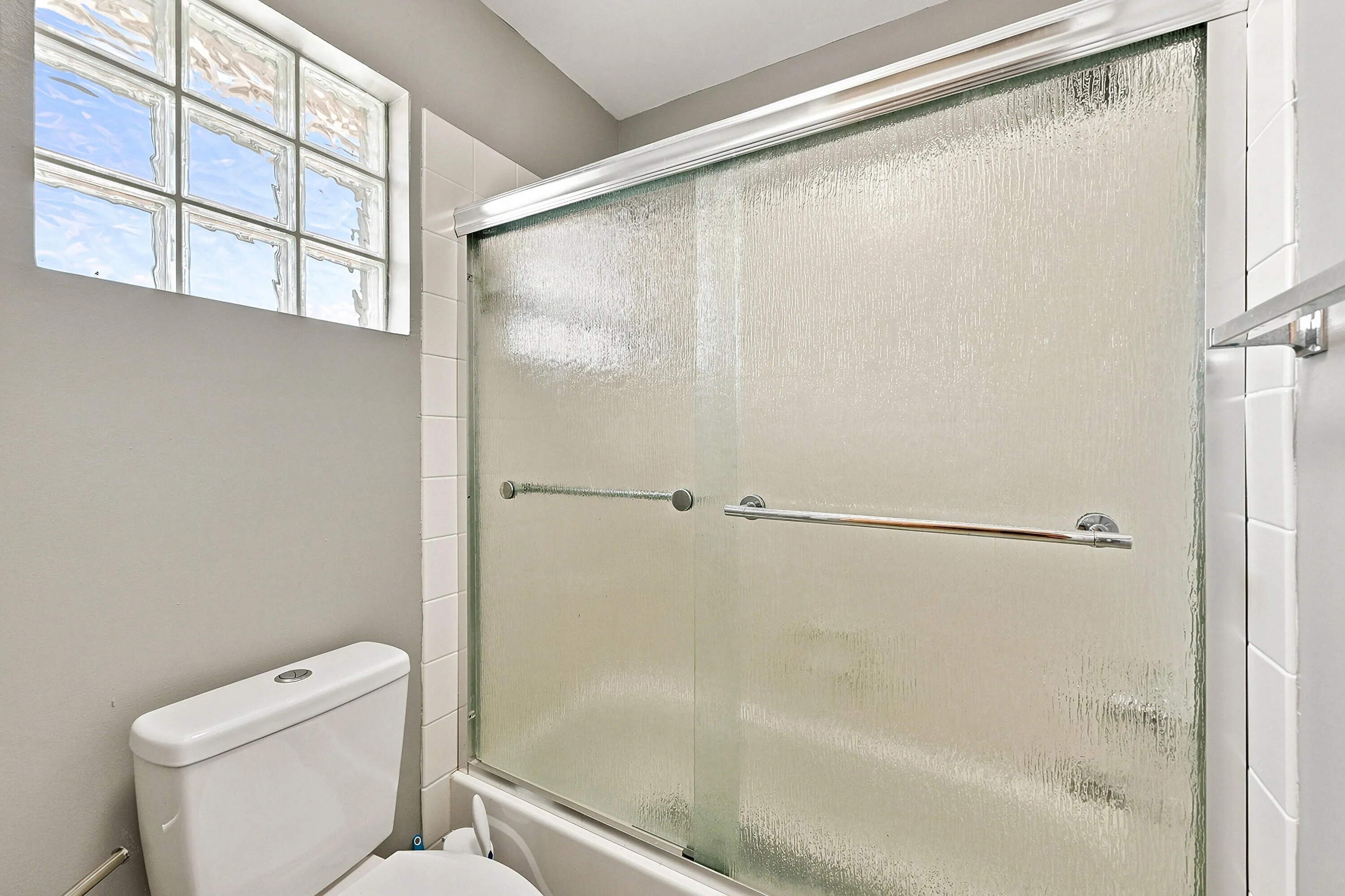 40_bathroom