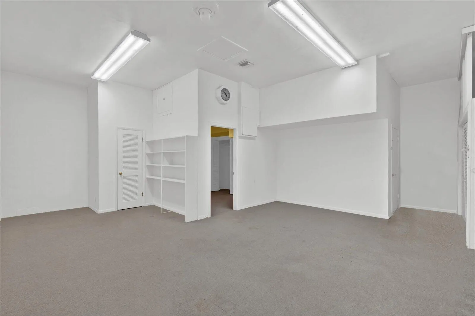 Air-conditioned flex space