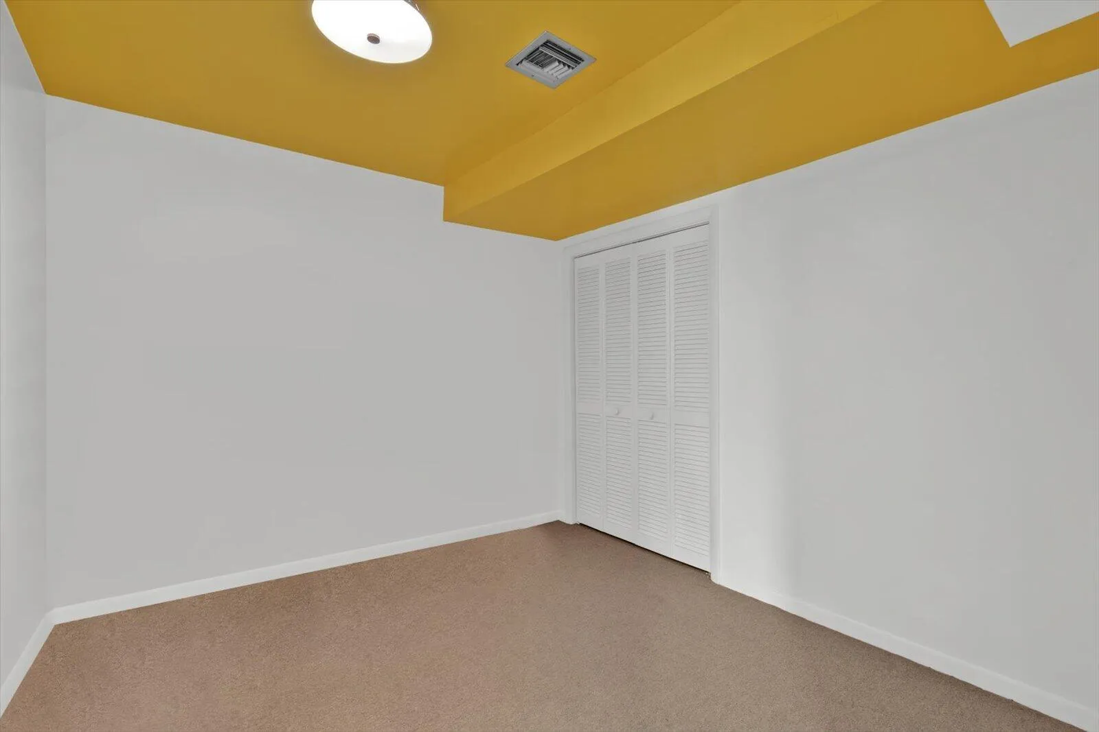 Air-conditioned flex space