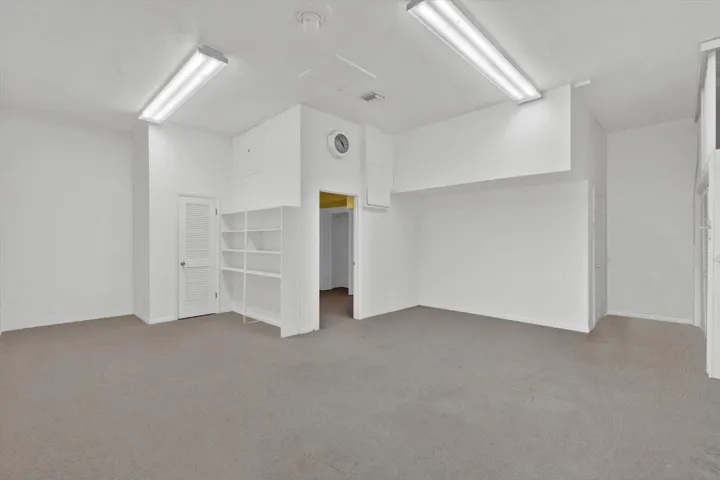 Air-conditioned flex space