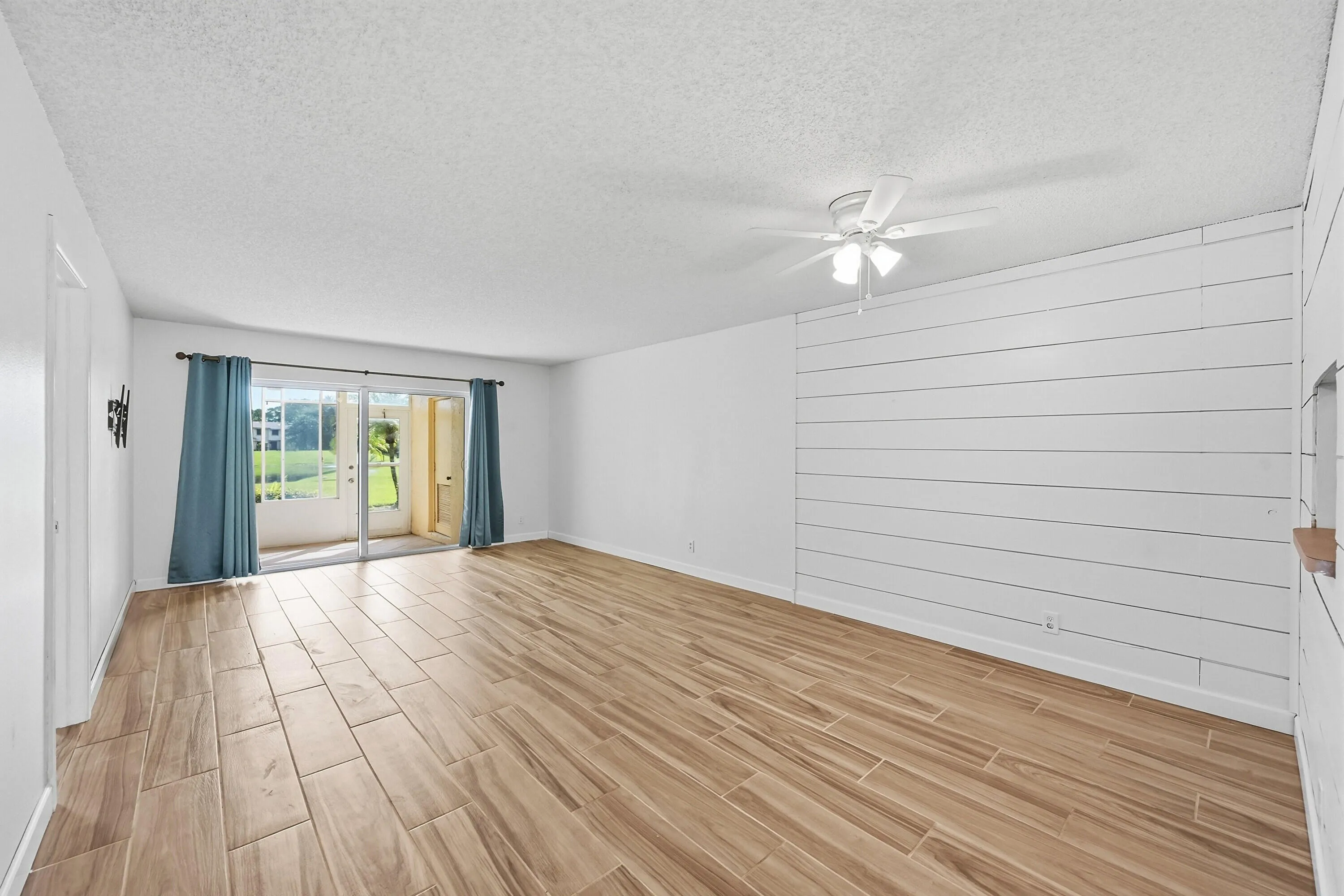 08_living room