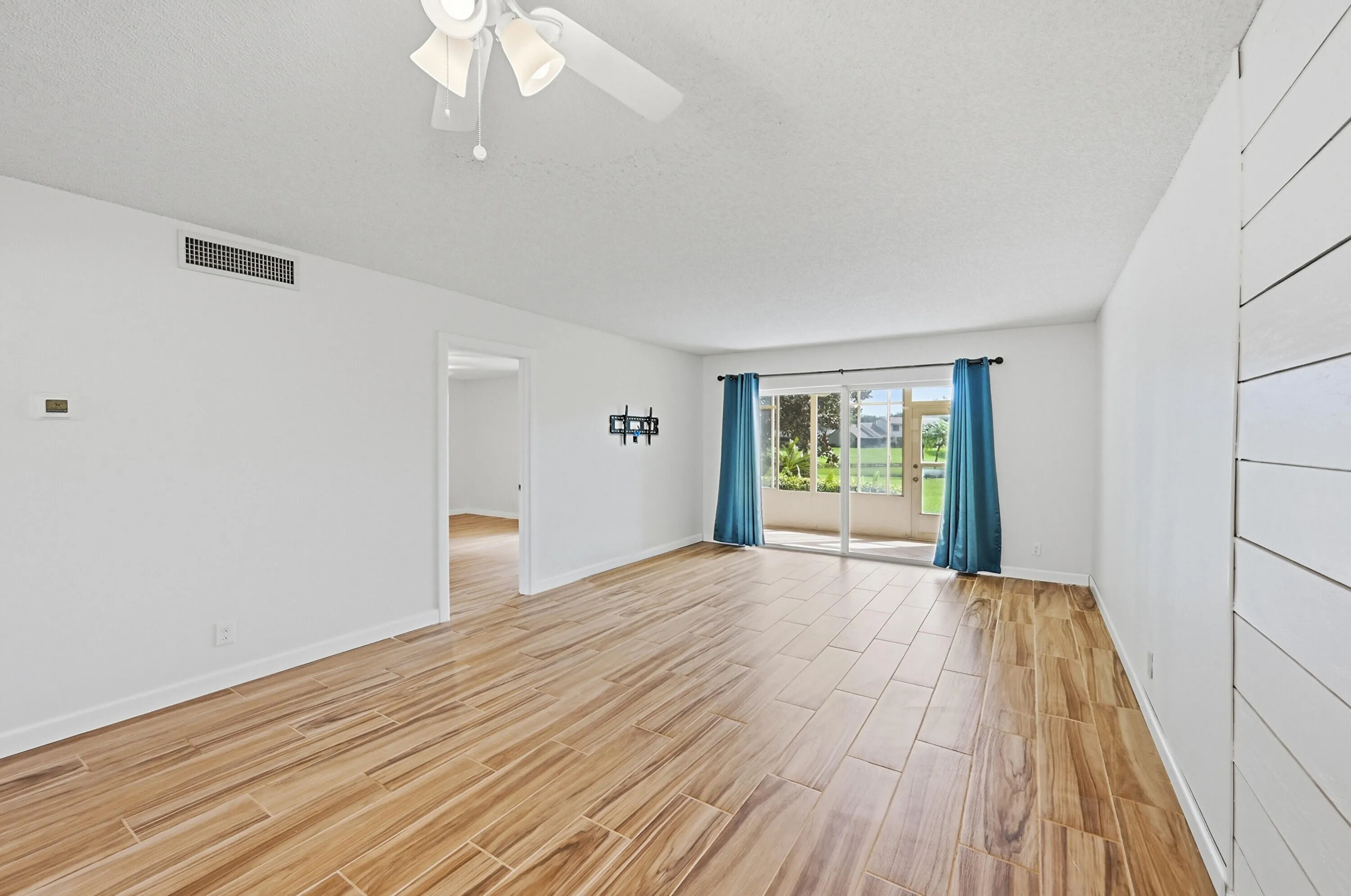 09_living room