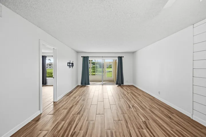 10_living room