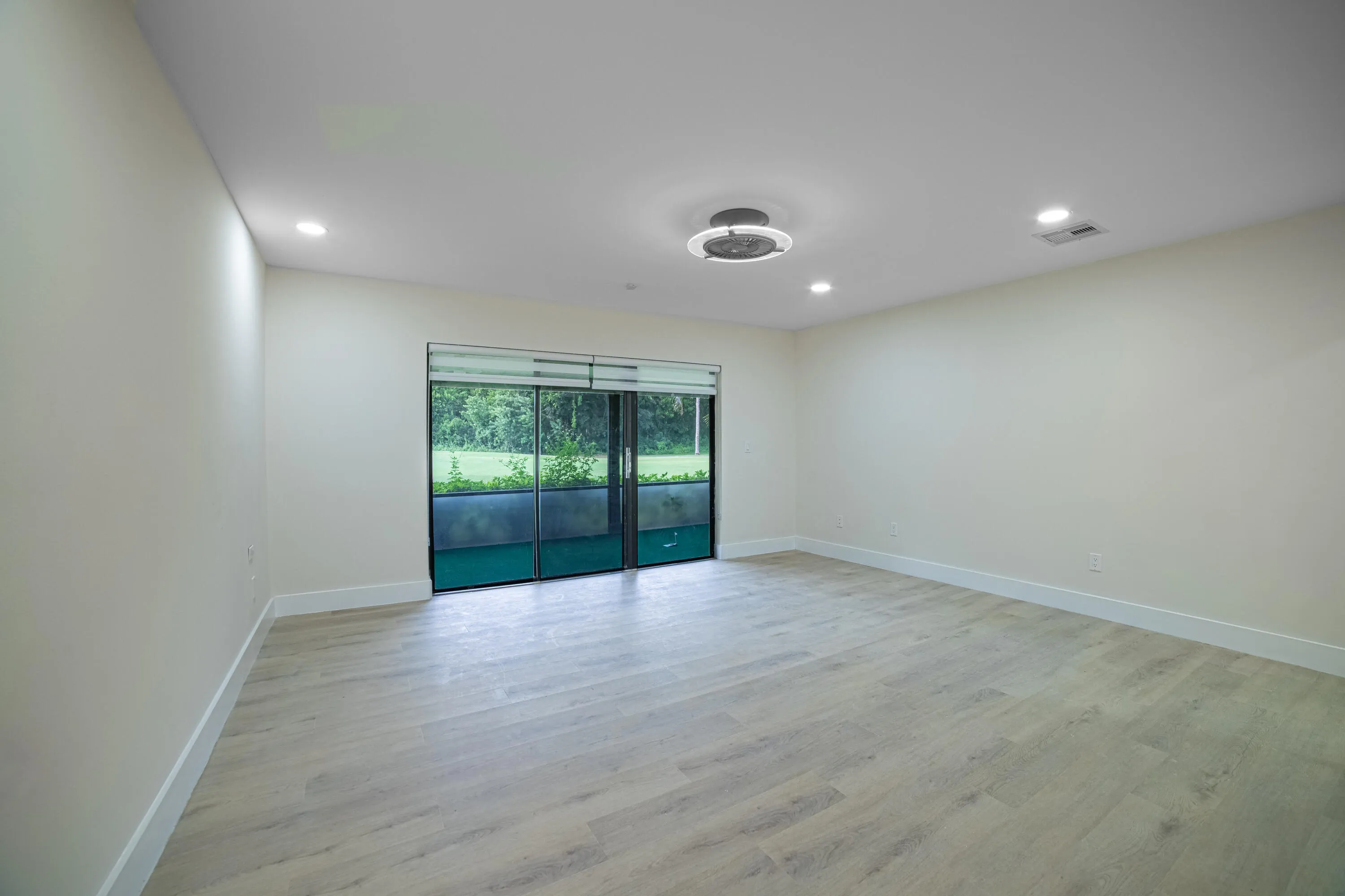 Master Bedroom1 (1)