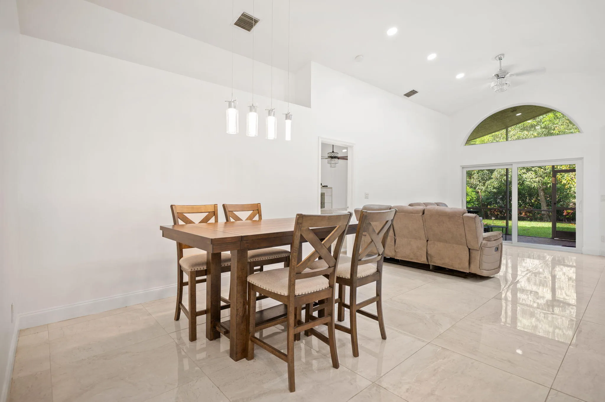 6-web-or-mls-1842-oak-berry-cir