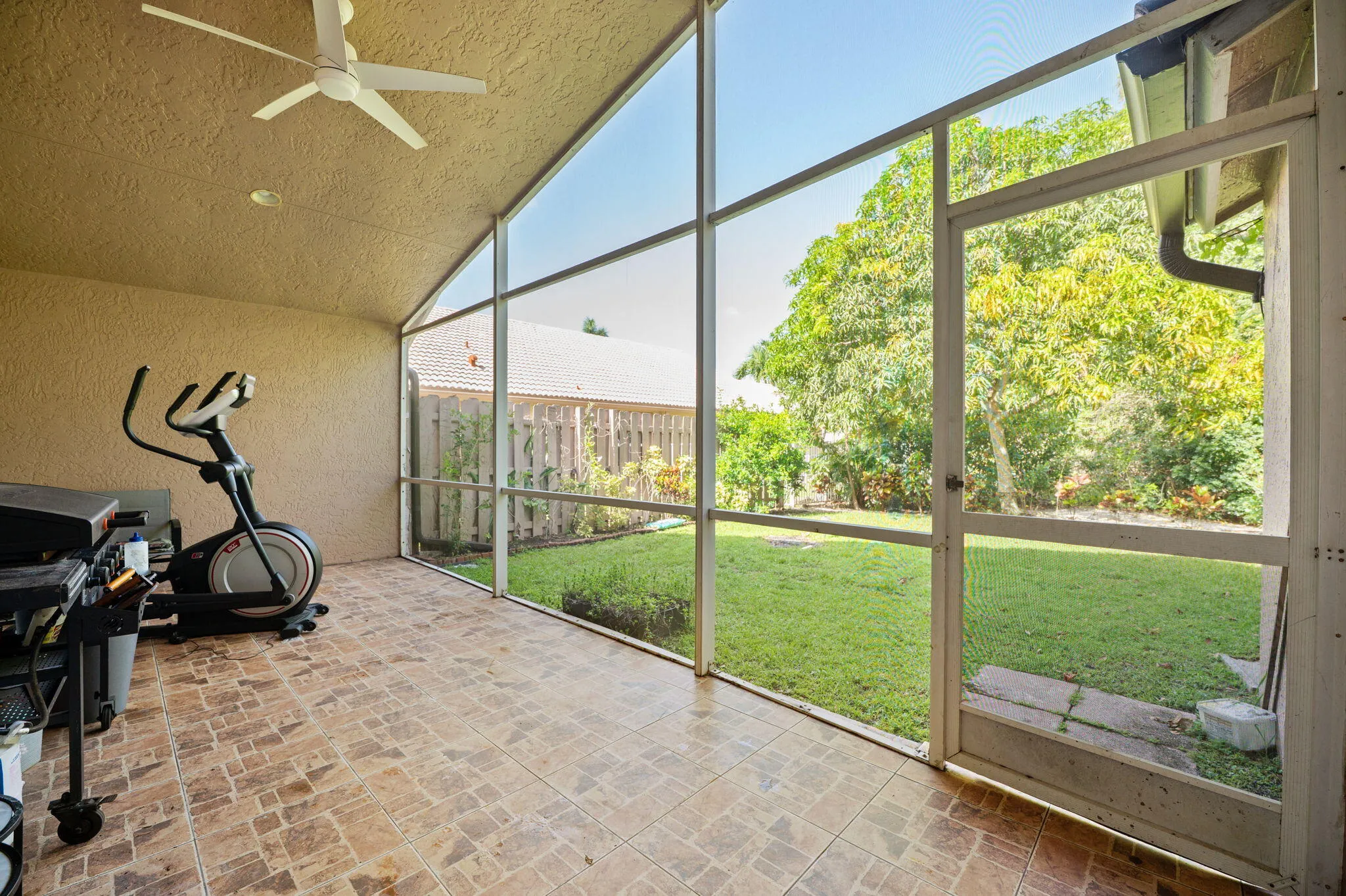 25-web-or-mls-1842-oak-berry-cir