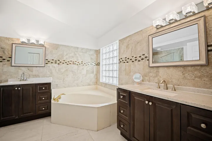 17-web-or-mls-1842-oak-berry-cir