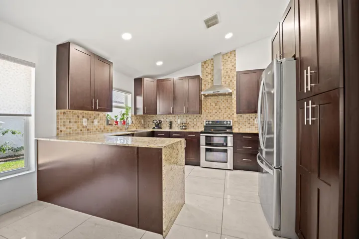 10-web-or-mls-1842-oak-berry-cir