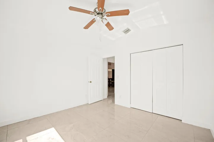 22-web-or-mls-1842-oak-berry-cir