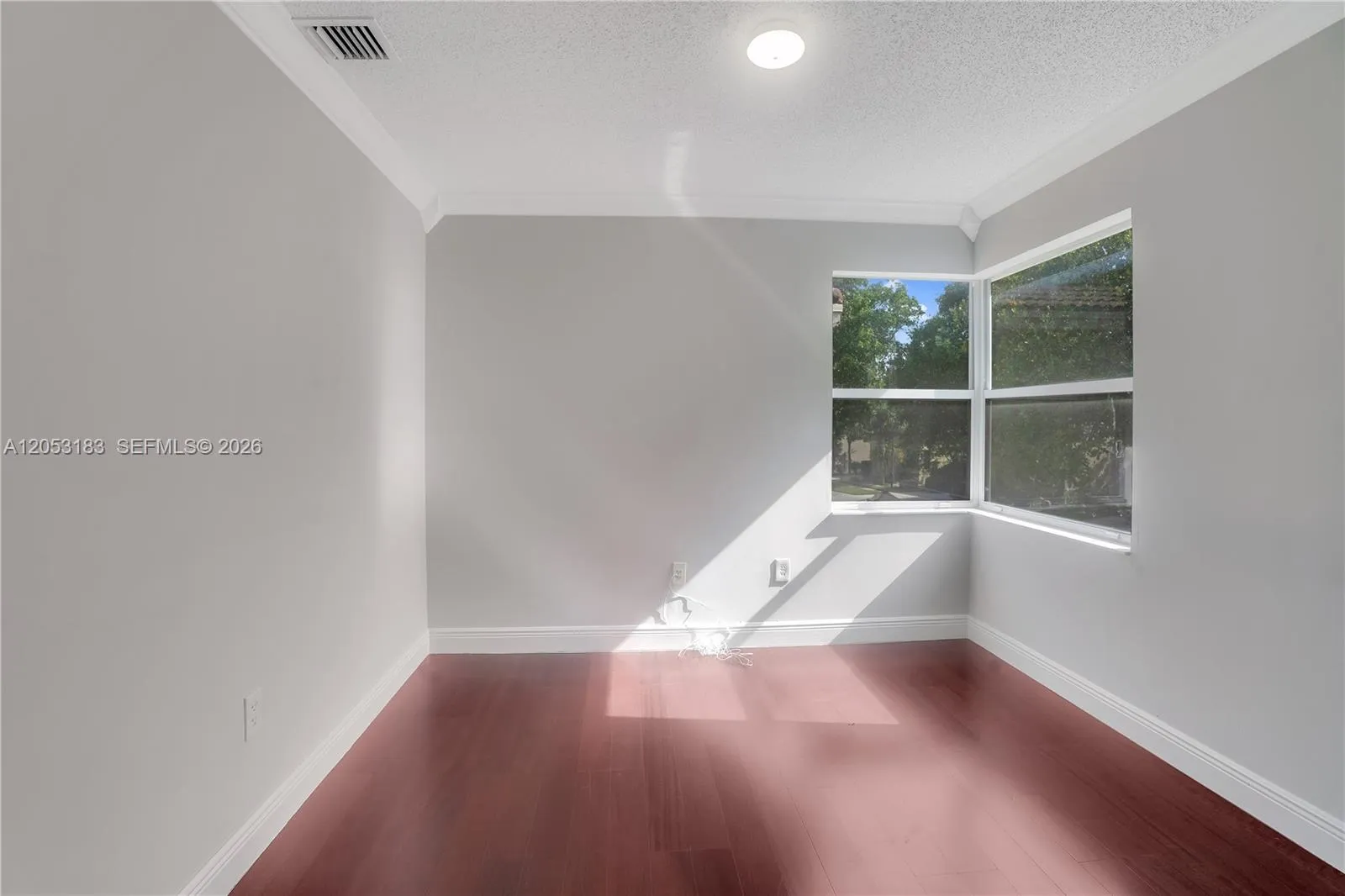 Sitting area or office Primary Bedroom