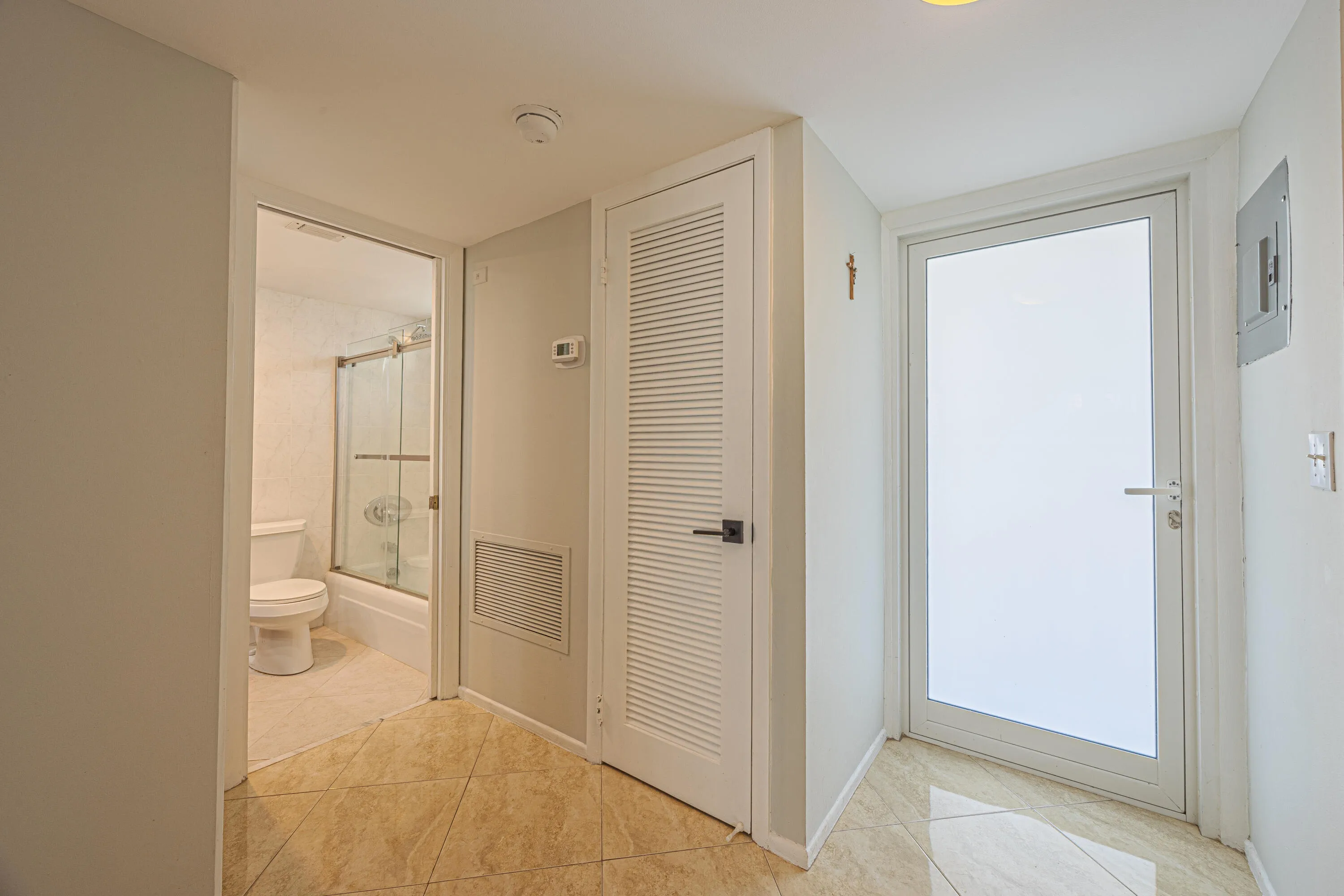 153A0025-HDR