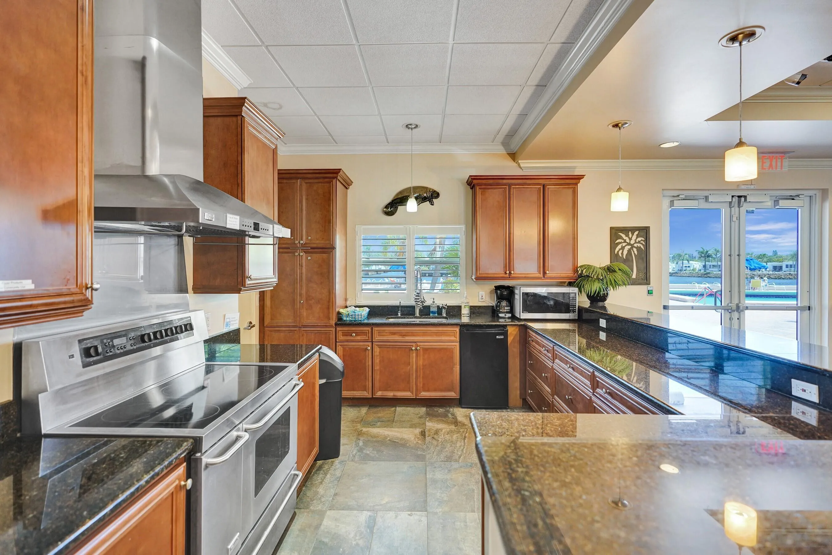 Club Kitchen