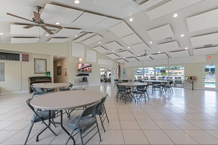 Clubhouse Dining