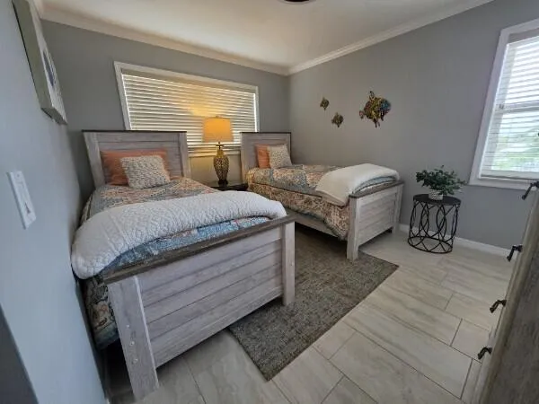 Guest Bedroom With Twin Beds