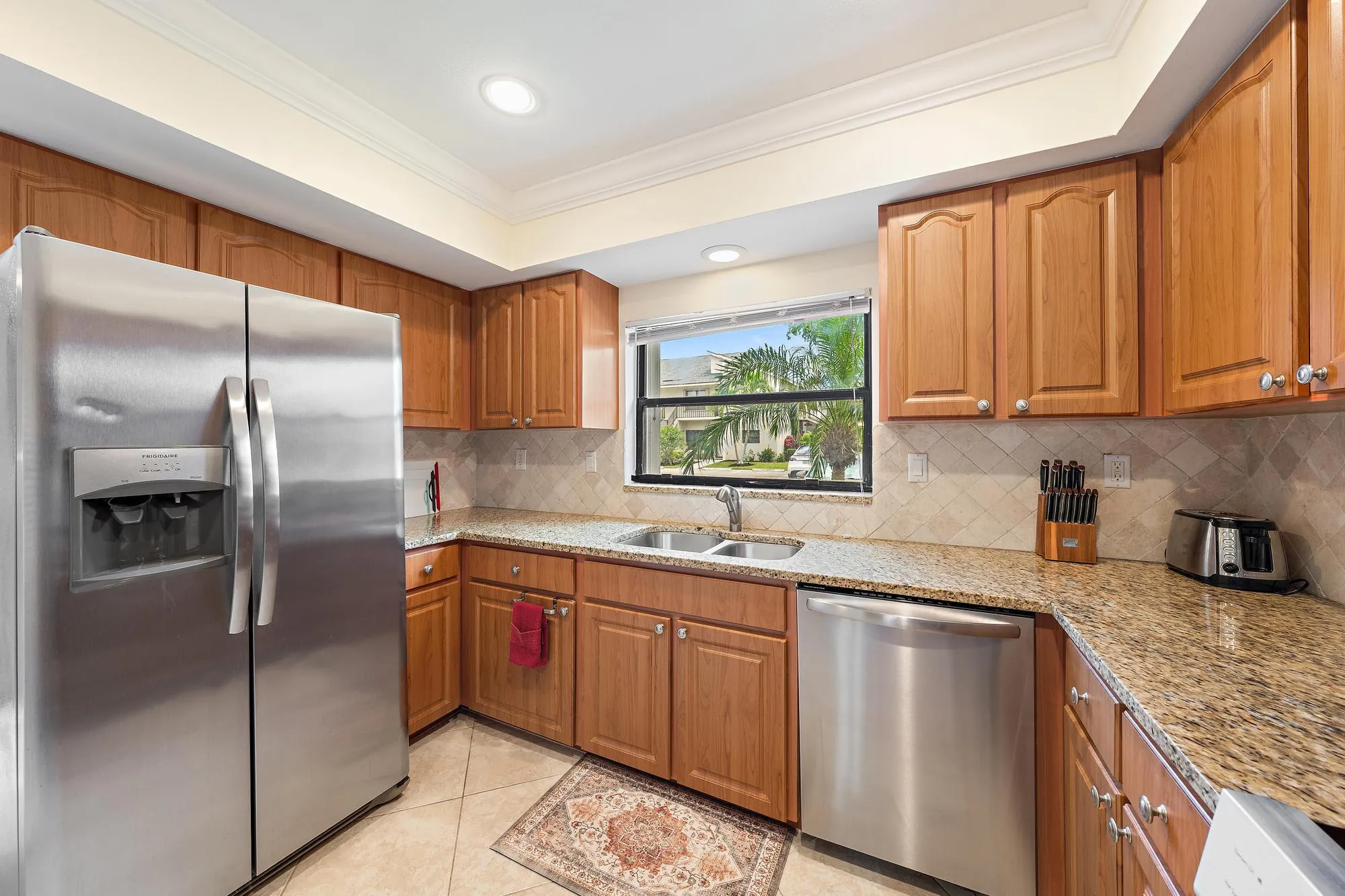 803 Clubhouse Cir-4