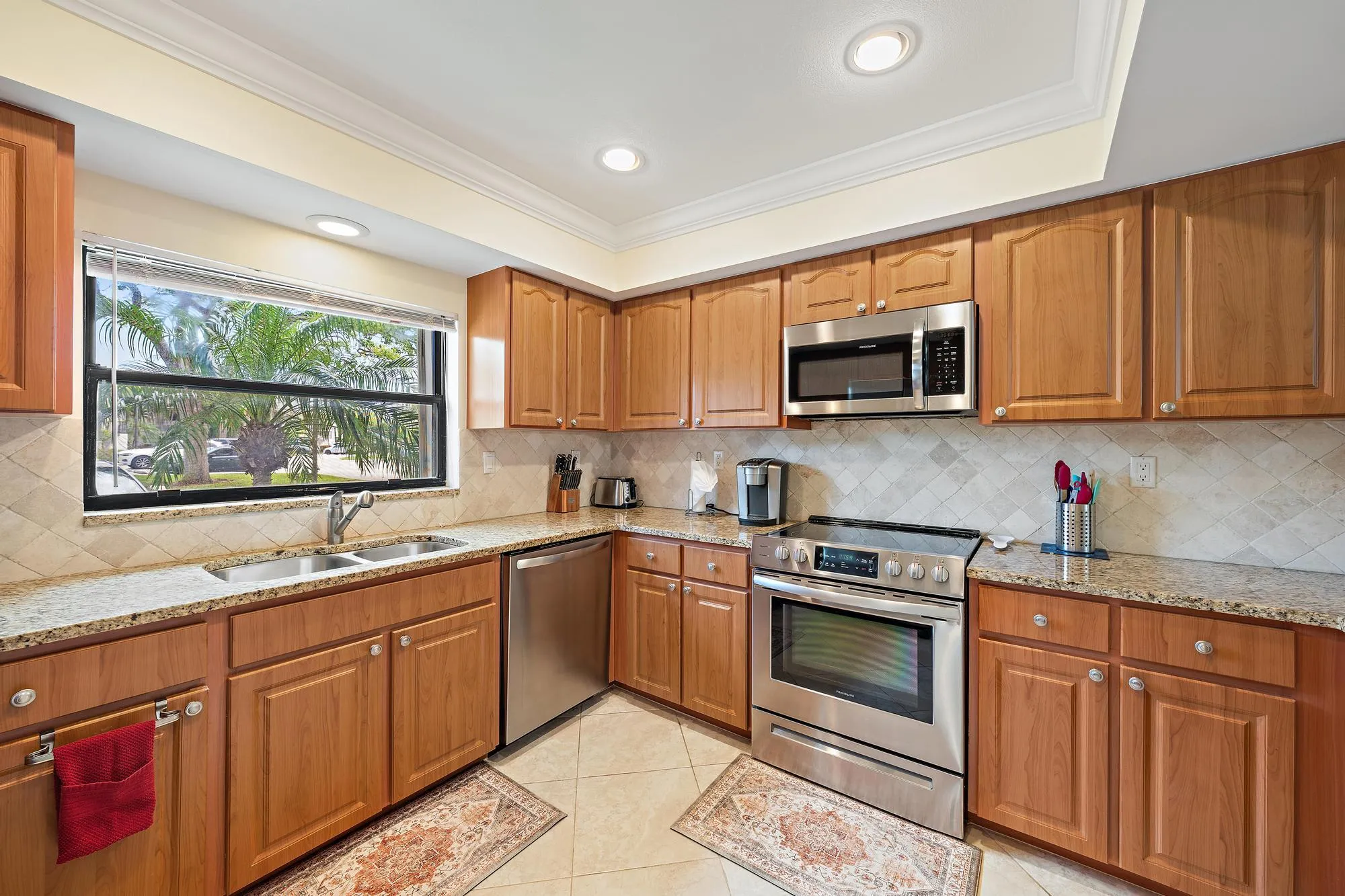 803 Clubhouse Cir-3