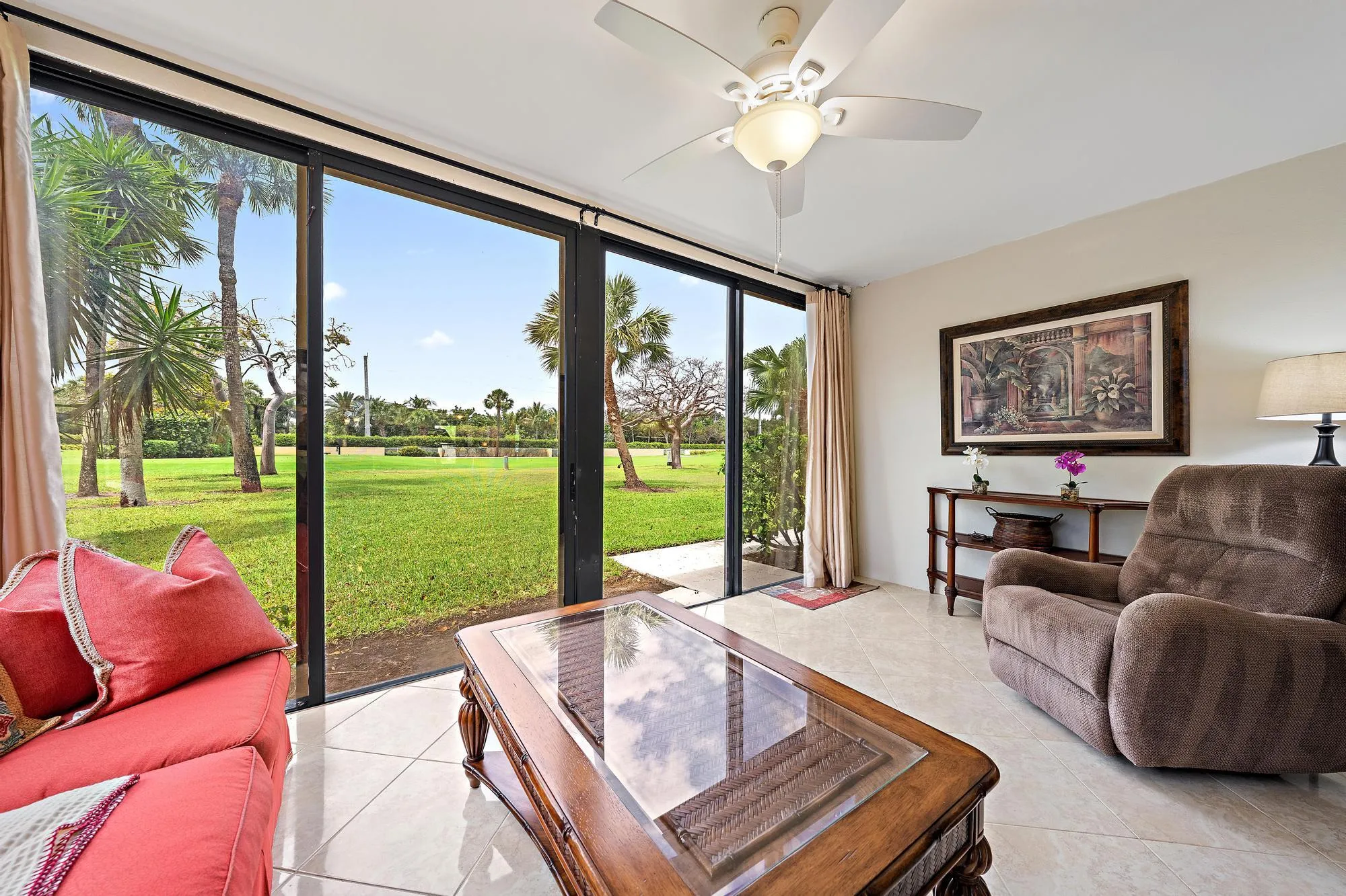 803 Clubhouse Cir-12