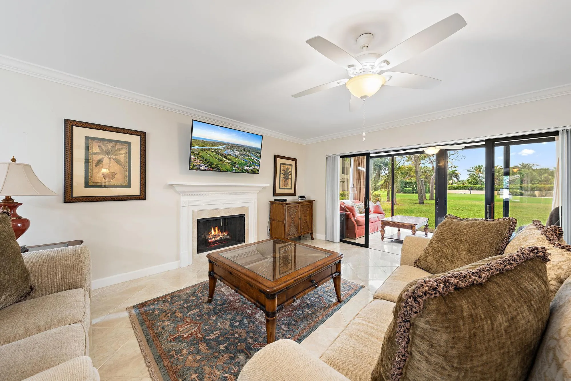 803 Clubhouse Cir-9