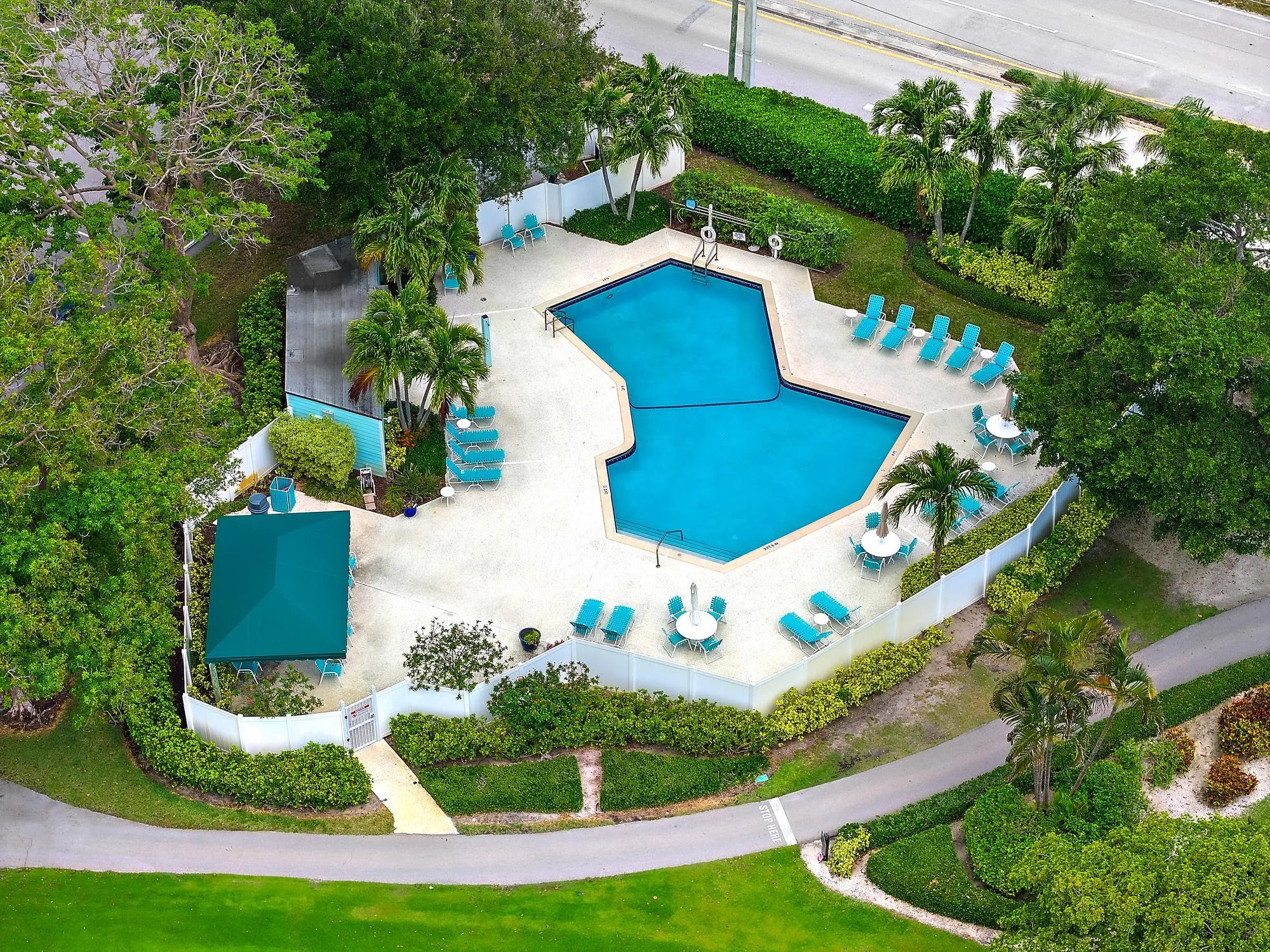 803 Clubhouse Cir-37