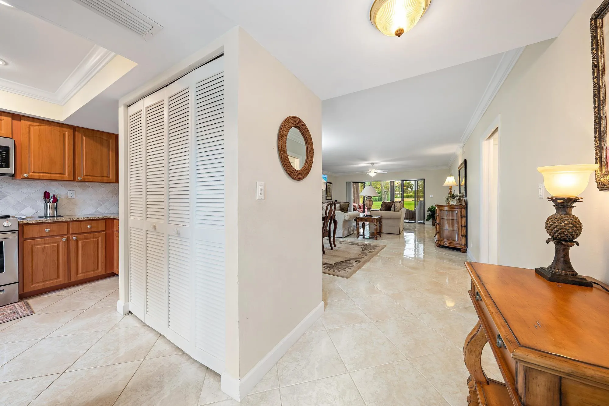 803 Clubhouse Cir-19