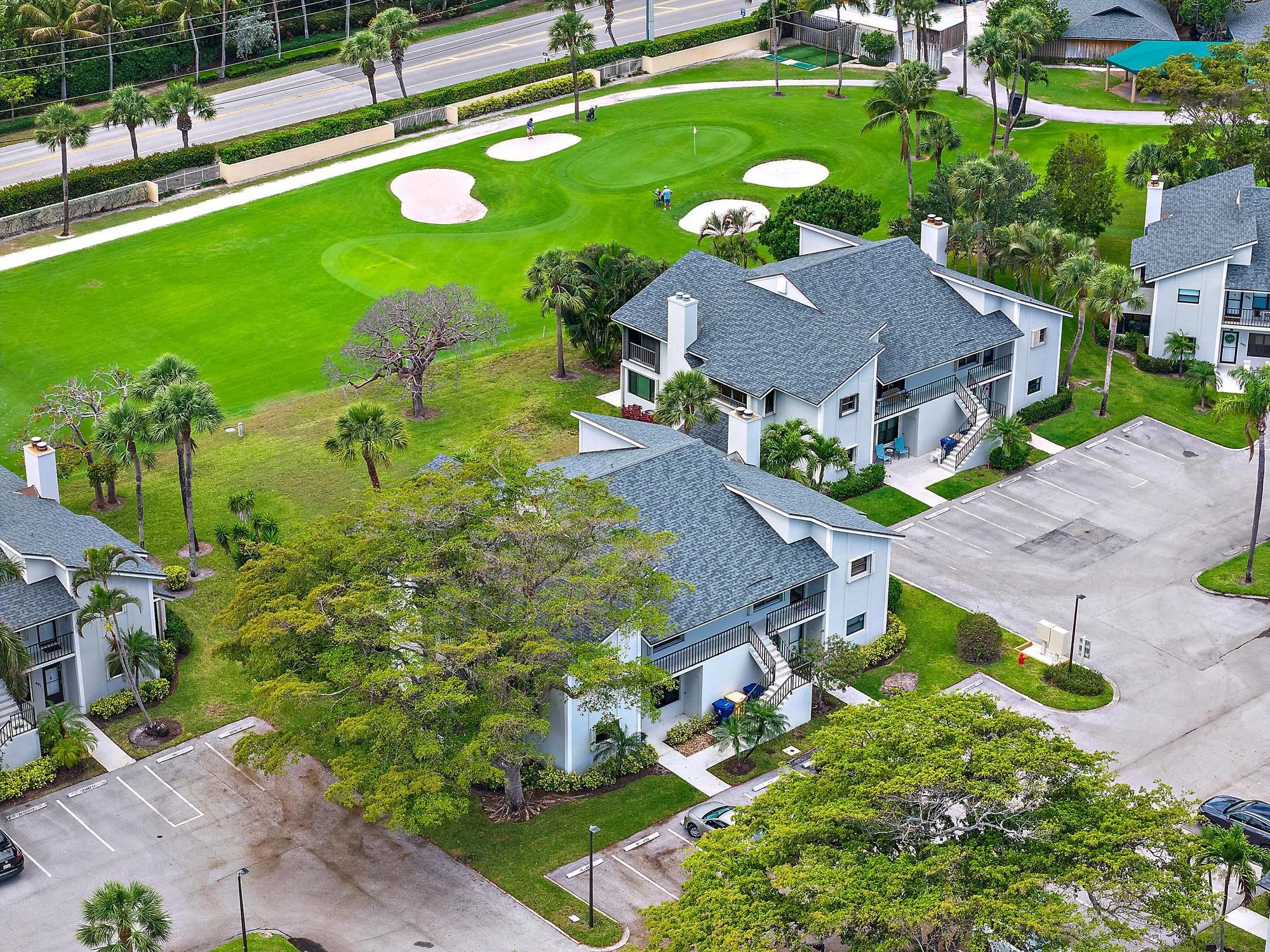 803 Clubhouse Cir-27