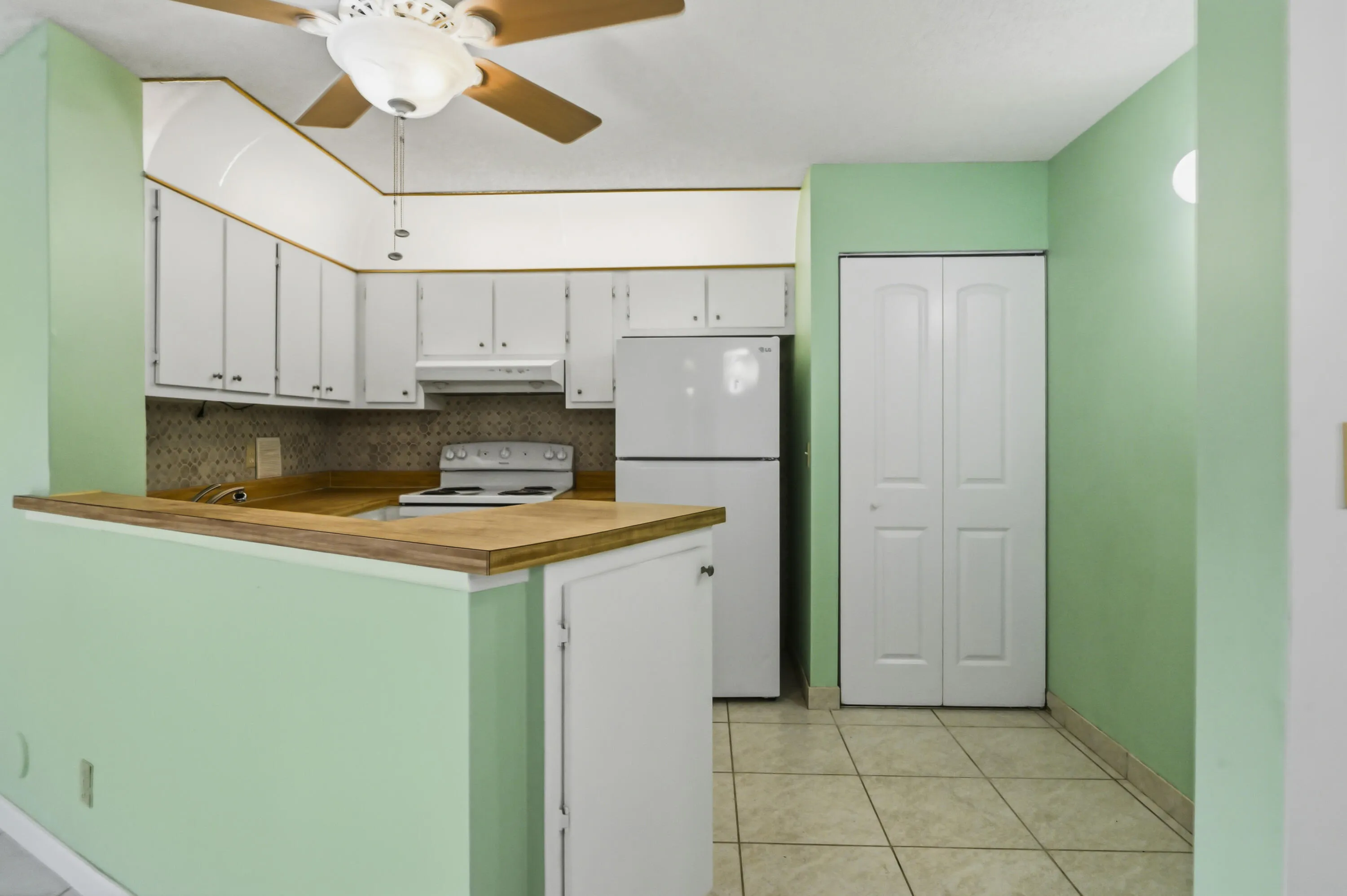 07 Kitchen 02