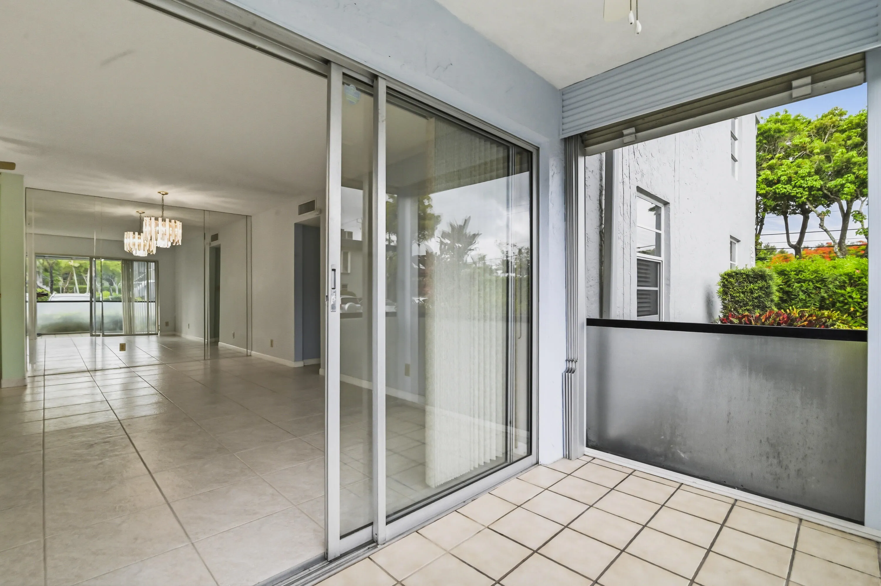 11 Patio 02