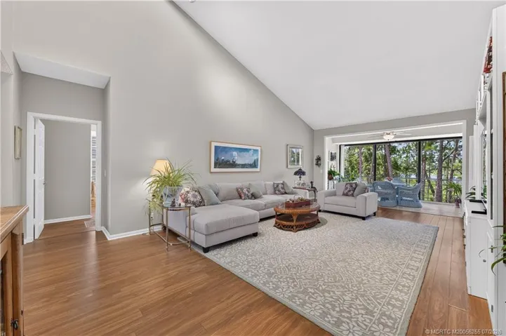 Living Room with high vaulted Ceilings