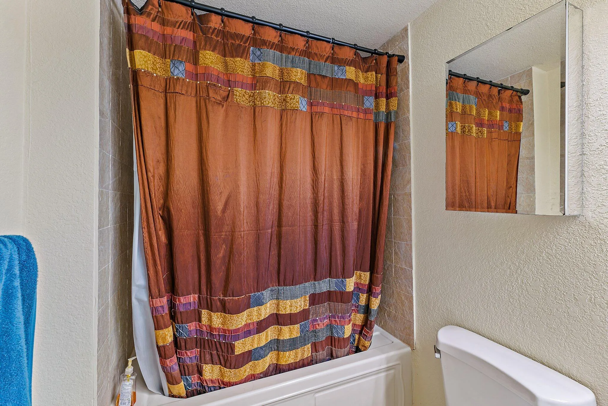Primary​​‌​​​​‌​​‌‌​‌‌​​​‌‌​‌​‌​‌​​​‌​​ Bathroom