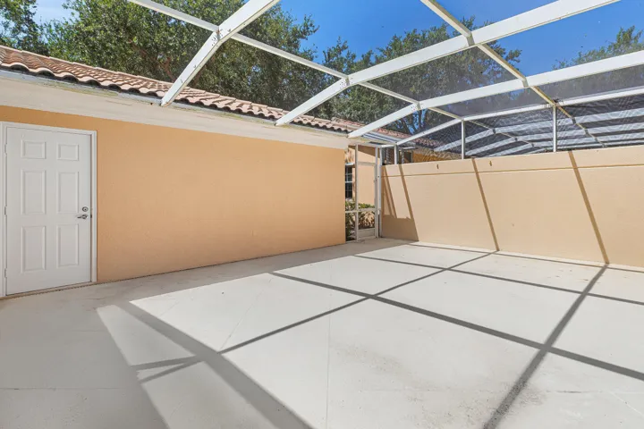 Private Screened Patio