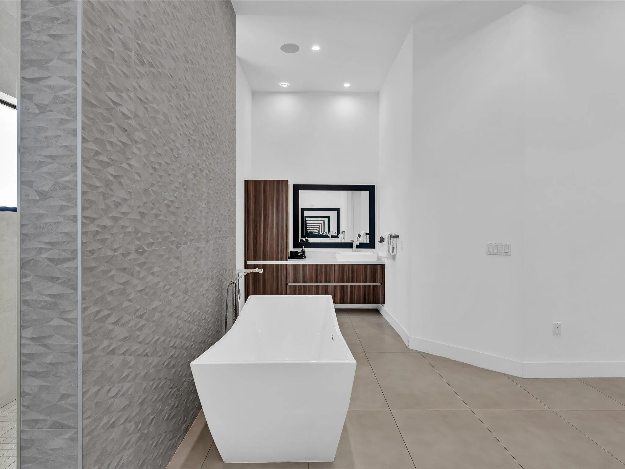 Property photo 65