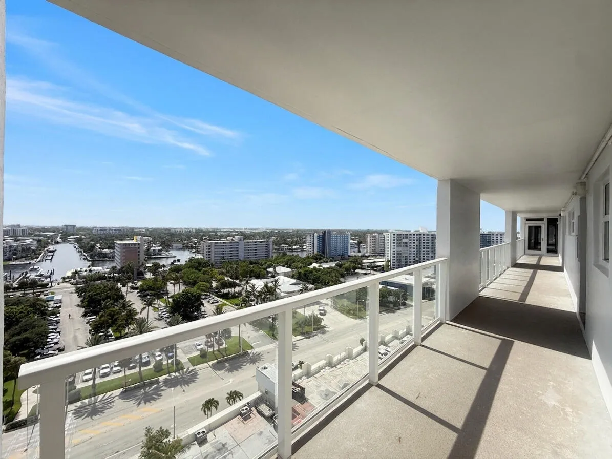 Catwalk with Intracoastal & Fort Lauderdale views