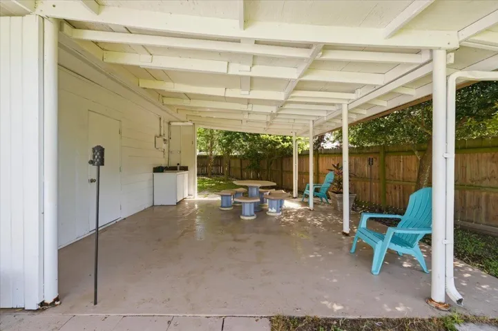 46-Porch