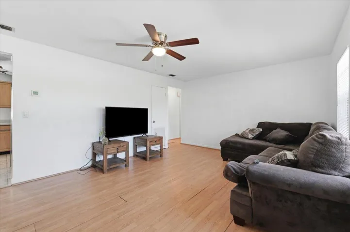 21-Living Area