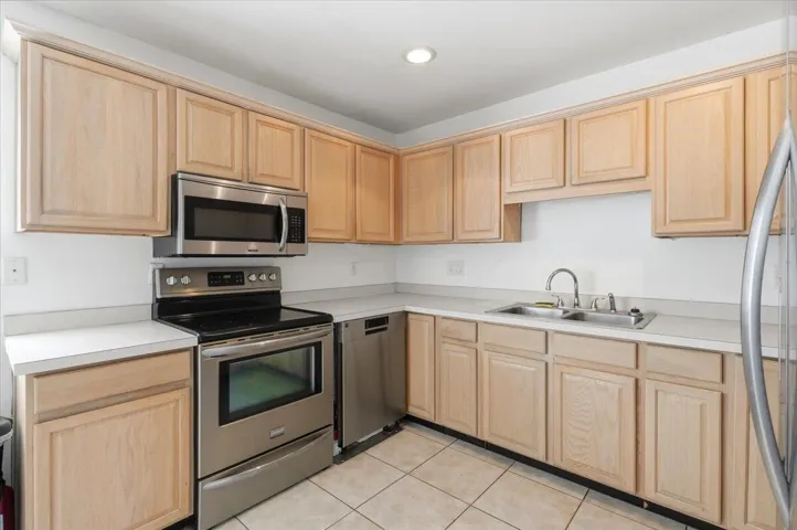 25-Kitchen