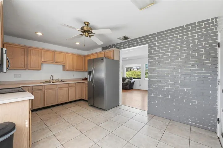 26-Kitchen
