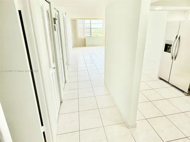 1300 Saint Charles 706 10