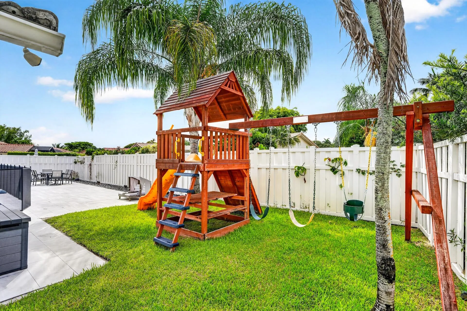 PLAYGROUND GRASS AREA